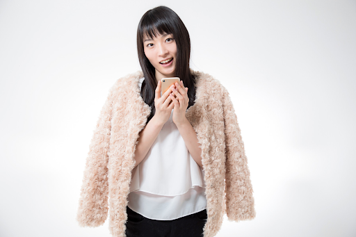 女性スマホ